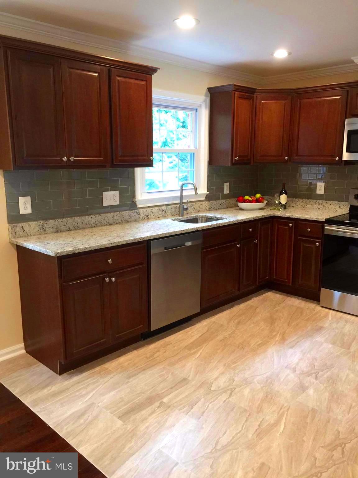 8102 Sleepy View Lane Springfield, VA 22153 - Photo 10 of 30 Kitchen