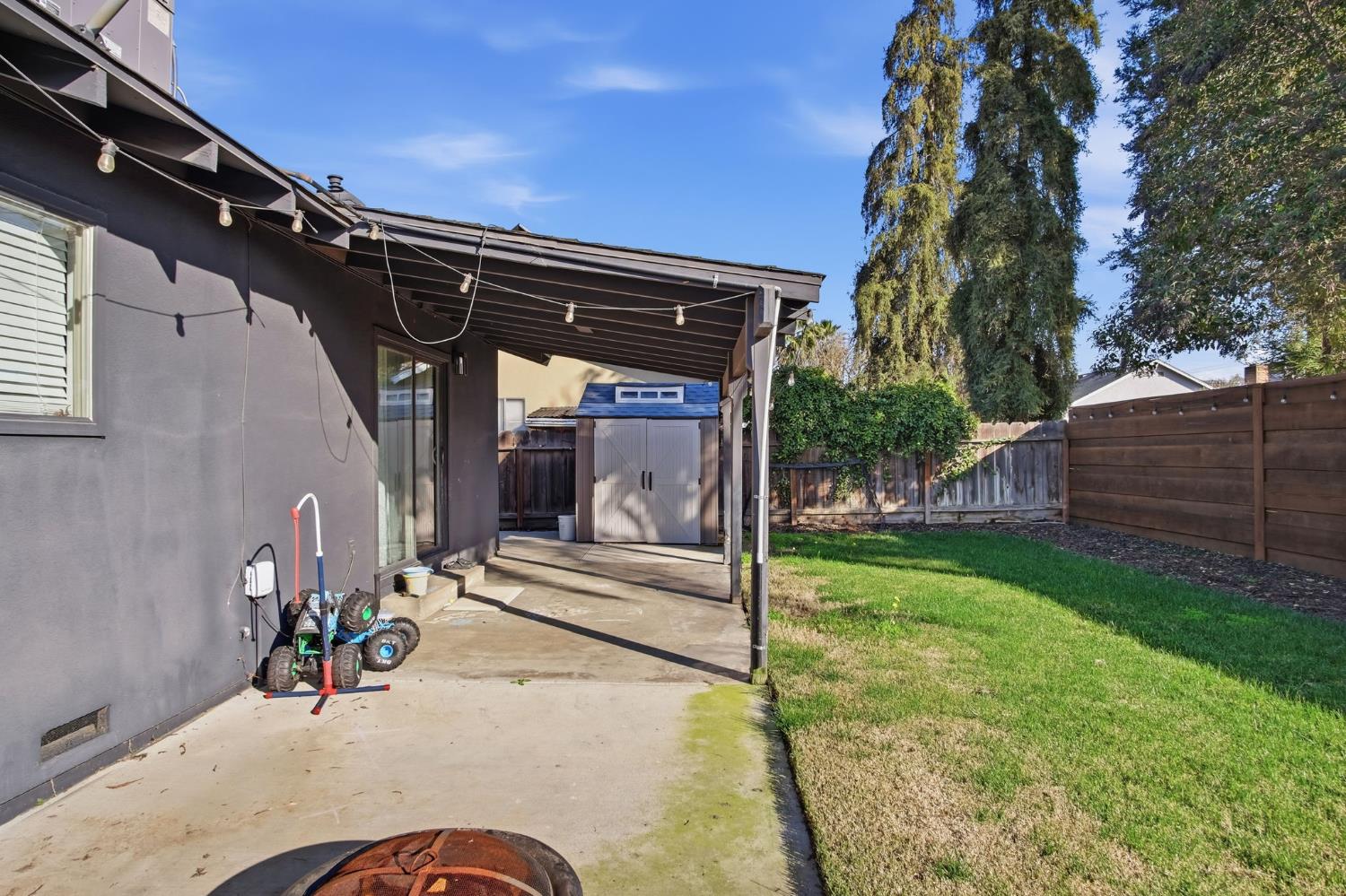 680 Sherri Way Turlock, CA 95382 - Photo 21 of 24 a view of sitting area in front of house