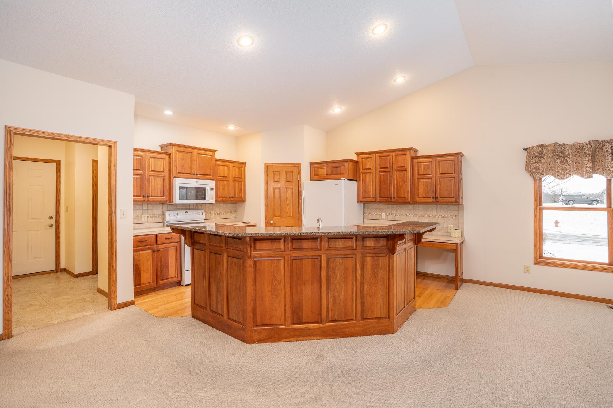 126 Acorn Avenue Northwest New London, MN 56273 - Photo 10 of 21