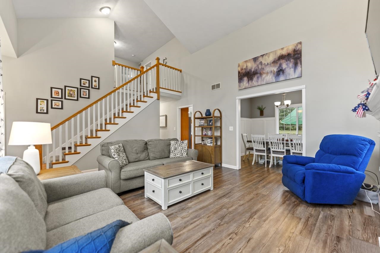 2108 Lake Summerset Road Lake Summerset, IL 61019 - Photo 10 of 53 a living room with furniture and hard wood floor