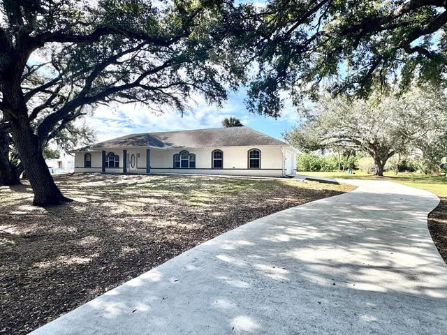 $350,000 | 8379 189th NW Avenue, Okeechobee, FL 34972