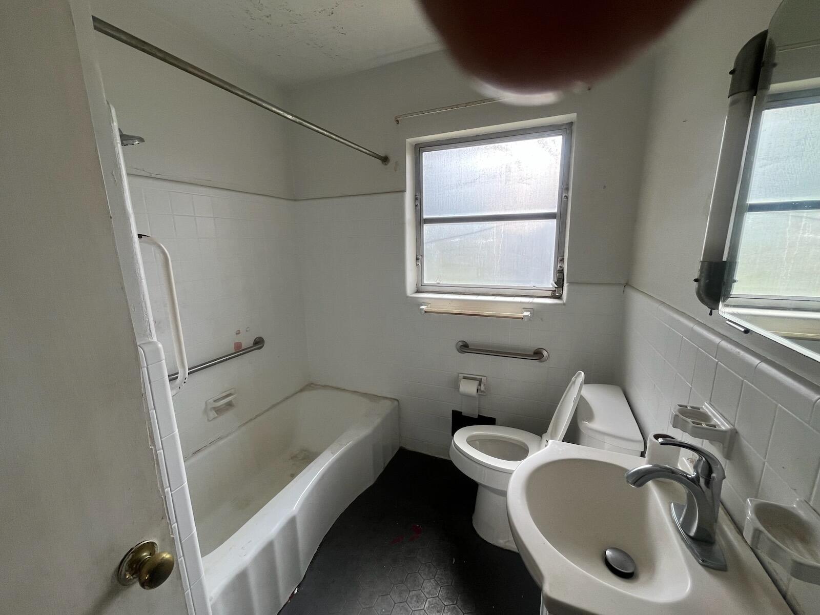 2025 Olive Road Augusta, GA 30906 - Photo 14 of 14 Bathroom
