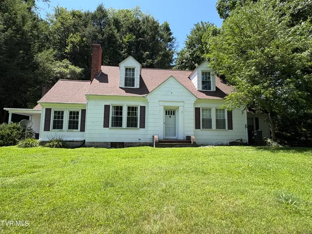 $249,000 | 313 Northeast Centre Avenue Avenue, Coeburn, VA 24230