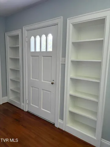 $249,000 | 313 Northeast Centre Avenue Avenue, Coeburn, VA 24230