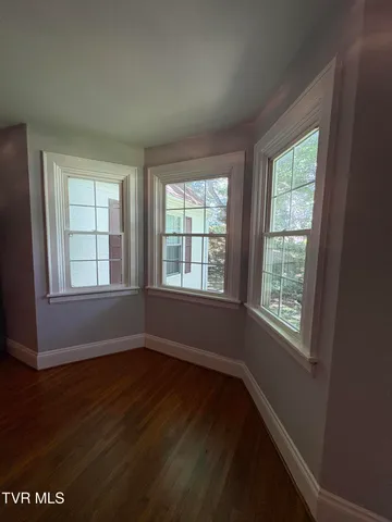 $249,000 | 313 Northeast Centre Avenue Avenue, Coeburn, VA 24230