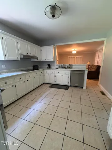 $249,000 | 313 Northeast Centre Avenue Avenue, Coeburn, VA 24230