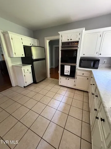 $249,000 | 313 Northeast Centre Avenue Avenue, Coeburn, VA 24230