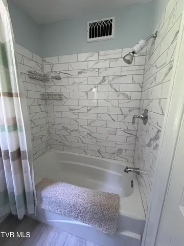 $249,000 | 313 Northeast Centre Avenue Avenue, Coeburn, VA 24230