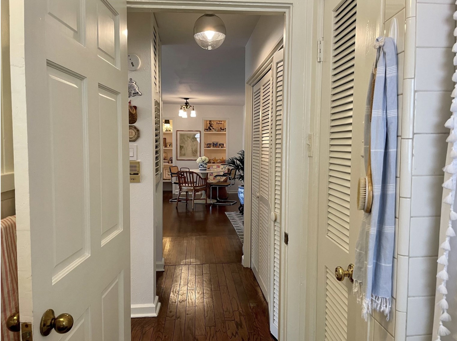 429 Hawthorne Street Houston, TX 77006 - Photo 25 of 35 a view of entryway