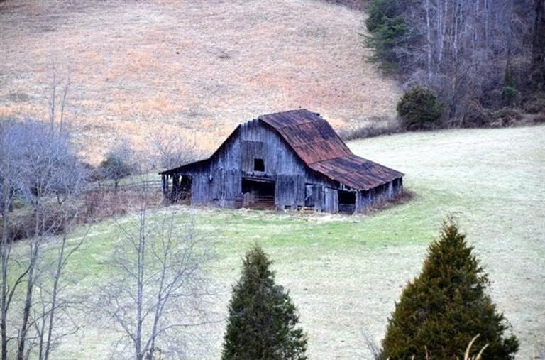 1709 Macedonia Road Irvine, KY 40336 - Photo 1 of 87 Nothing says country like an old rustic
