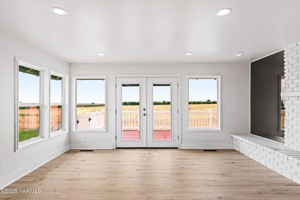 $525,000 | 650 White Road, Zillah, WA 98953