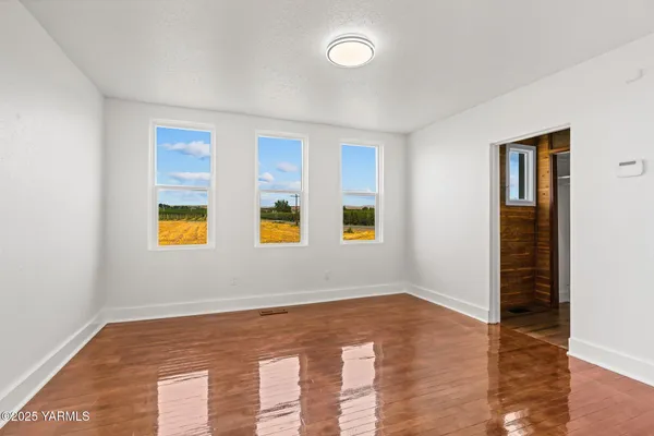 $525,000 | 650 White Road, Zillah, WA 98953