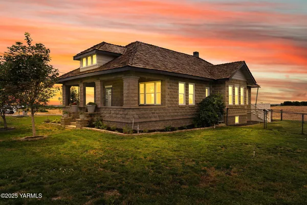 $525,000 | 650 White Road, Zillah, WA 98953