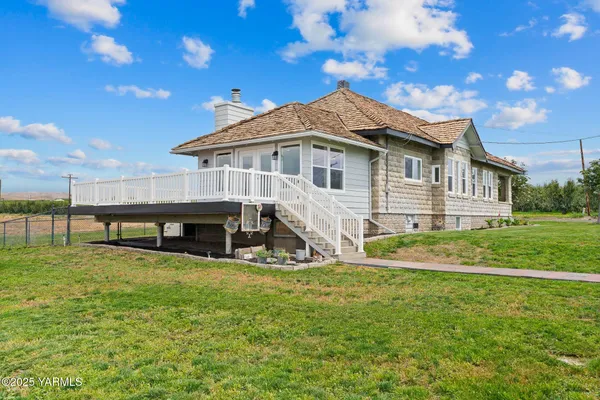 $525,000 | 650 White Road, Zillah, WA 98953