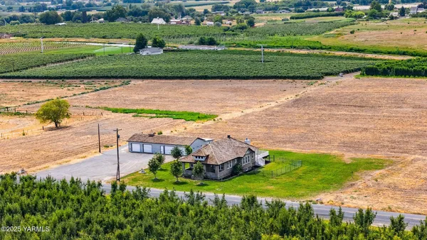 $525,000 | 650 White Road, Zillah, WA 98953