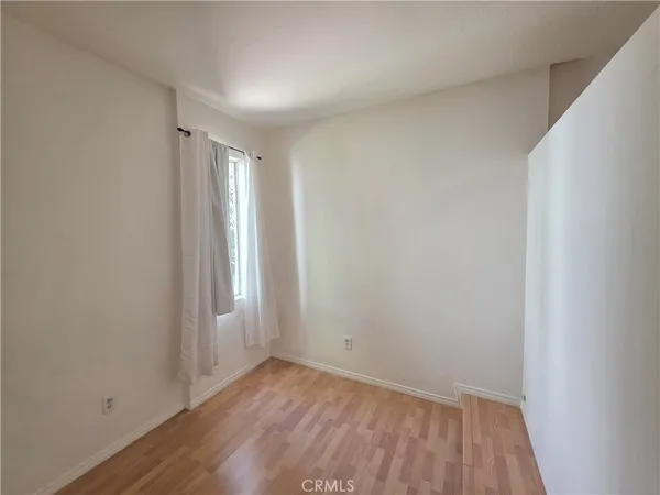$1,895 | 18645 Hatteras Street, Unit 111, Tarzana, CA 91356