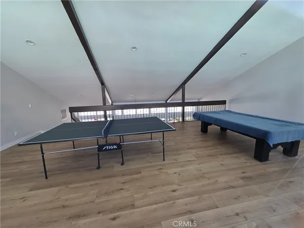 $1,895 | 18645 Hatteras Street, Unit 111, Tarzana, CA 91356