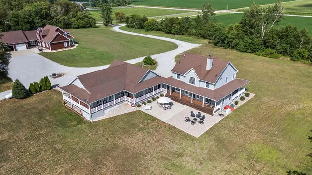 $875,000 | 14984 County Road 300 West, Wheatfield, IN 46392