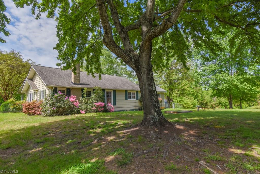 1109 Mountain View Road King, NC 27021 - Photo 2 of 26