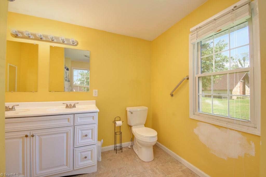 1109 Mountain View Road King, NC 27021 - Photo 14 of 26