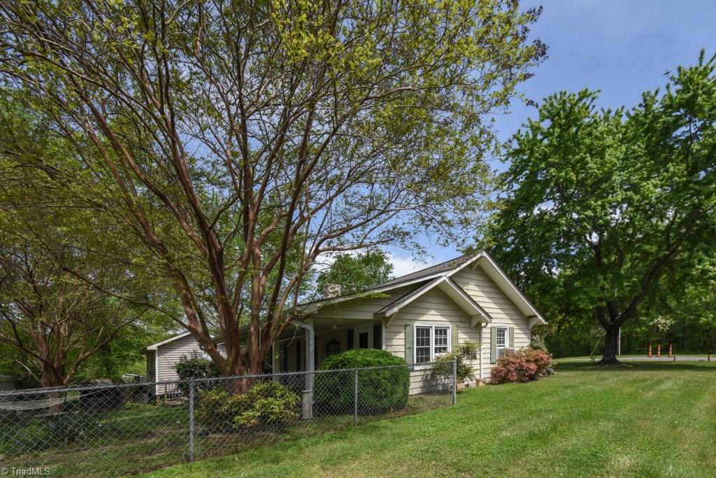 1109 Mountain View Road King, NC 27021 - Photo 17 of 26