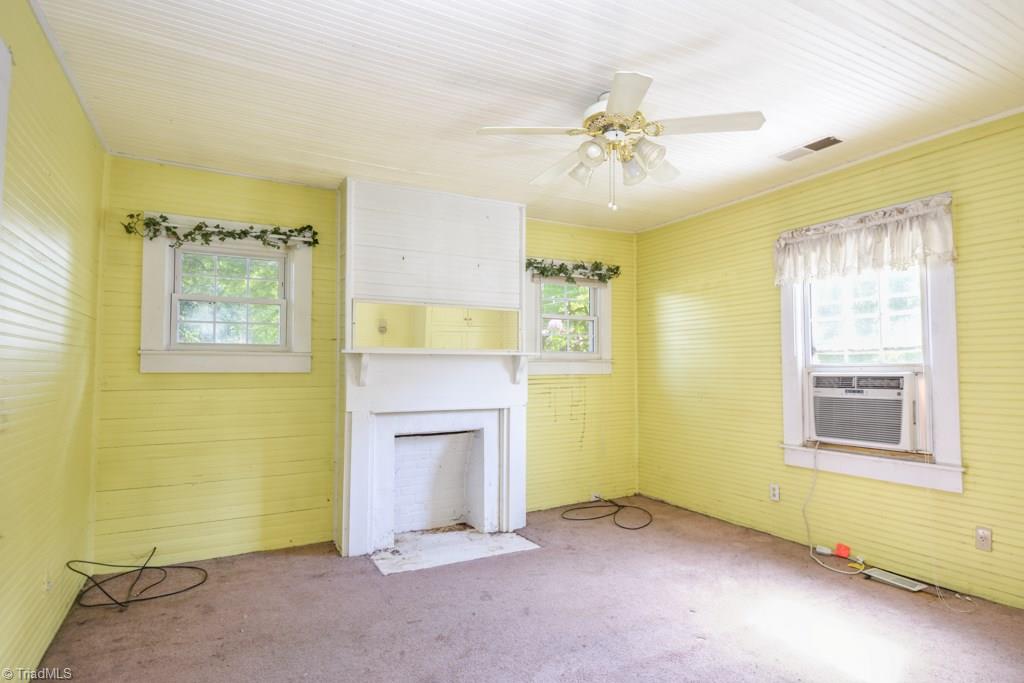 1109 Mountain View Road King, NC 27021 - Photo 10 of 26