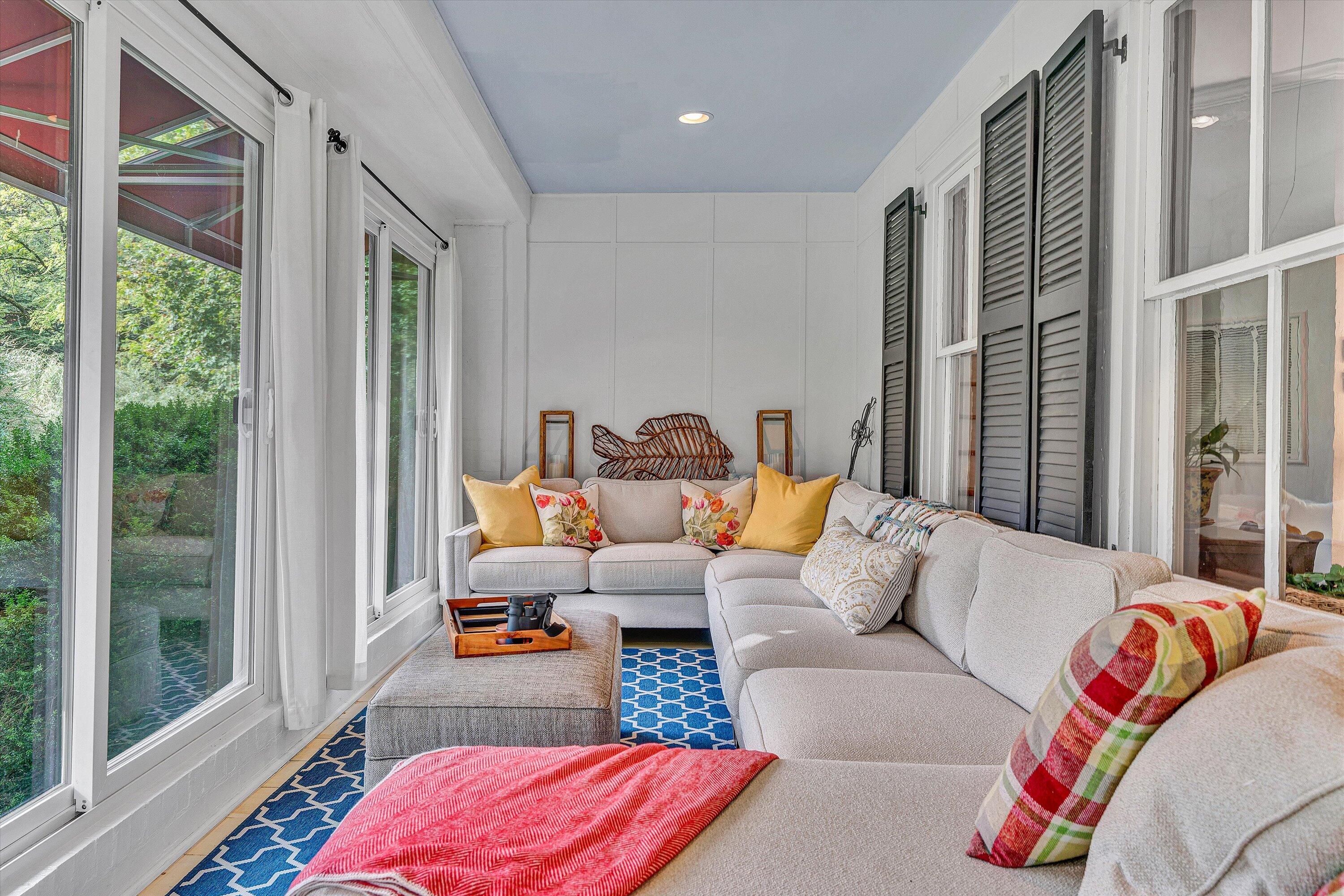 400 Walnut Road Salem, VA 24153 - Photo 45 of 97 a living room with furniture and a large window