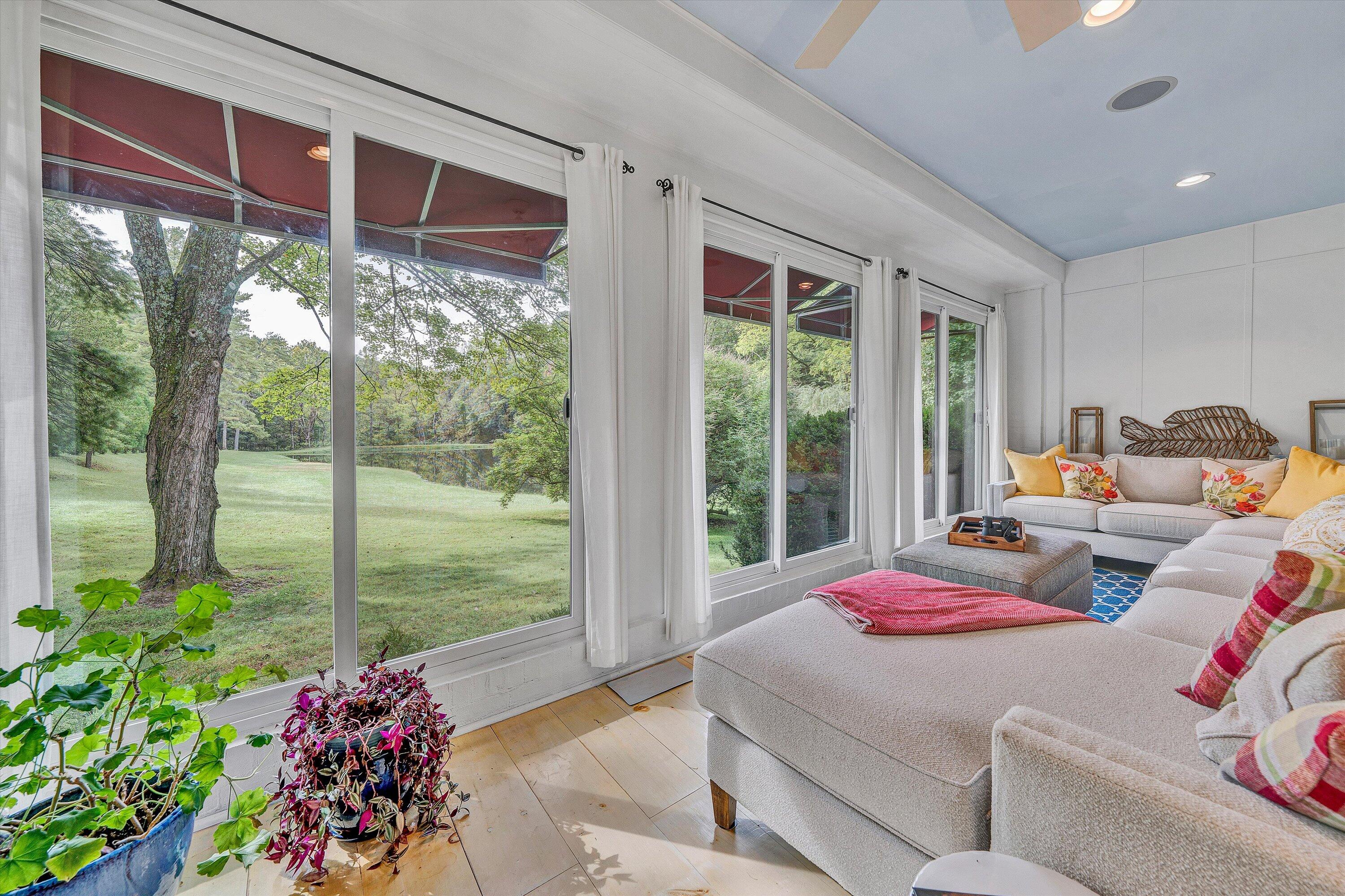 400 Walnut Road Salem, VA 24153 - Photo 46 of 97 36-DSC00079