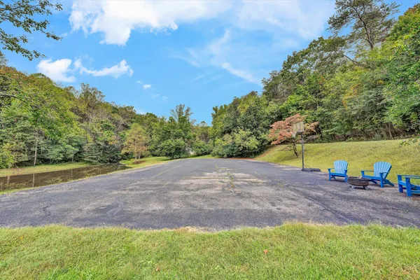 $1,275,000 | 400 Walnut Road, Salem, VA 24153