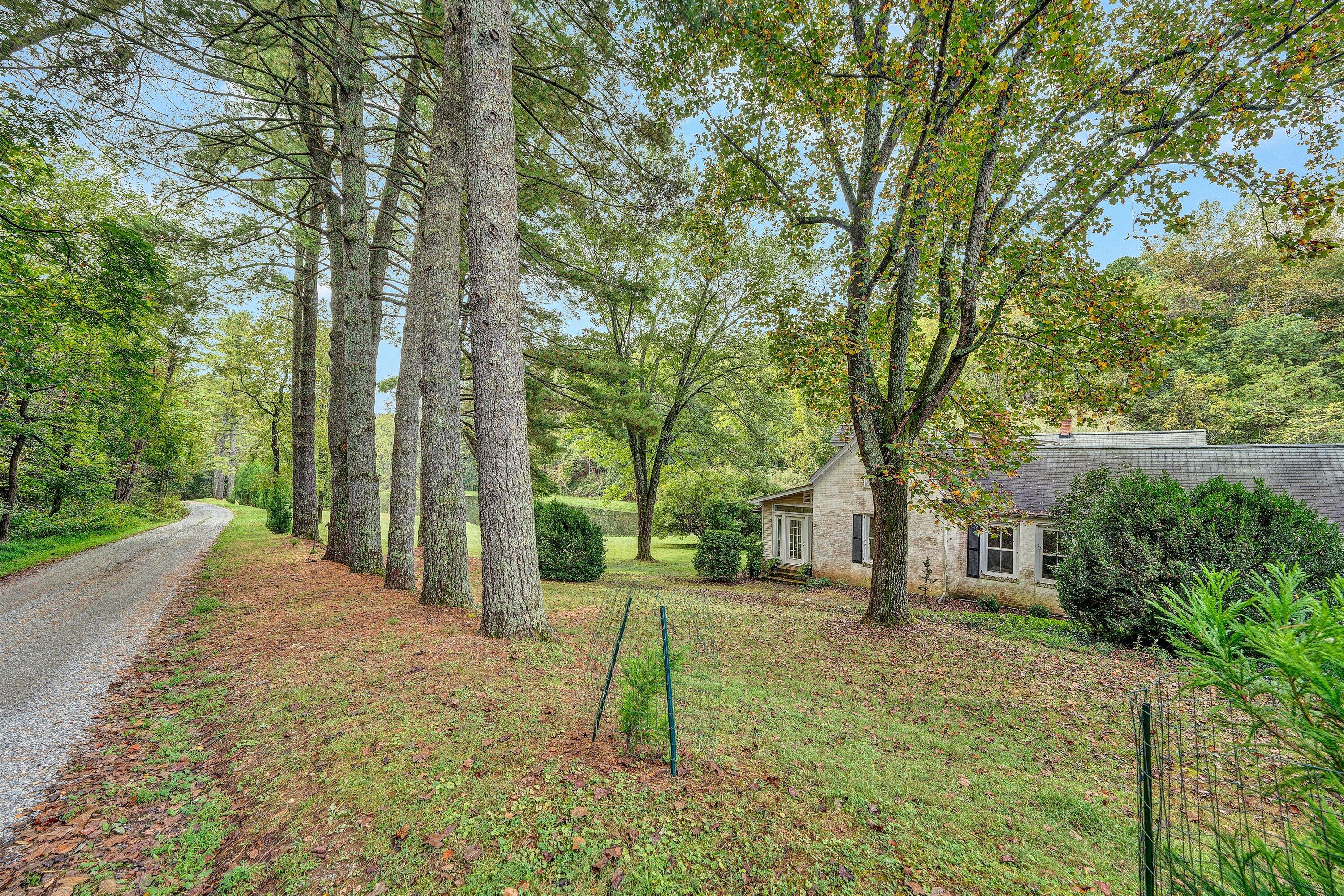 400 Walnut Road Salem, VA 24153 - Photo 84 of 97 71-DSC00211