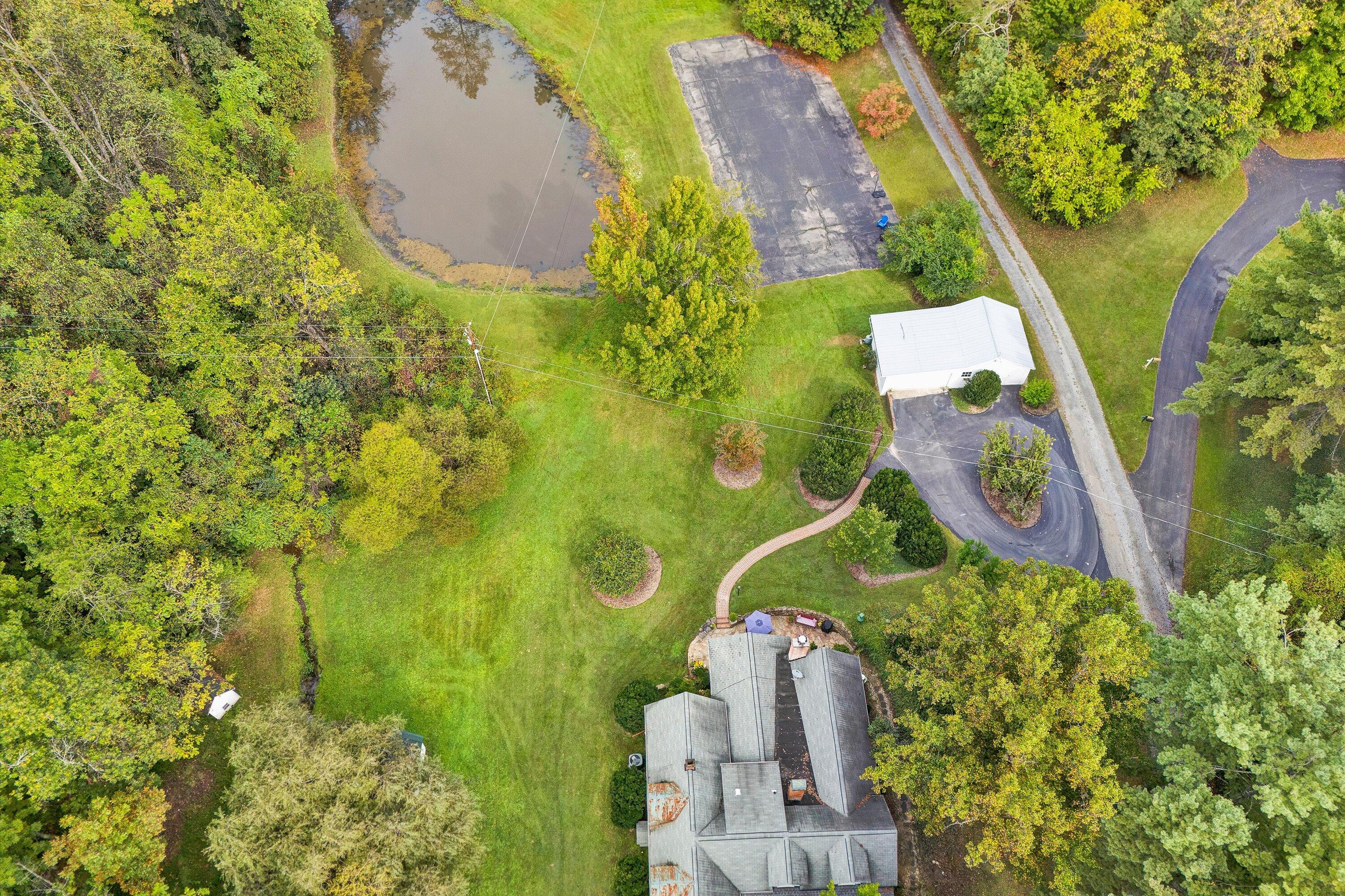 400 Walnut Road Salem, VA 24153 - Photo 88 of 97 75-DJI_20250929105133_0615