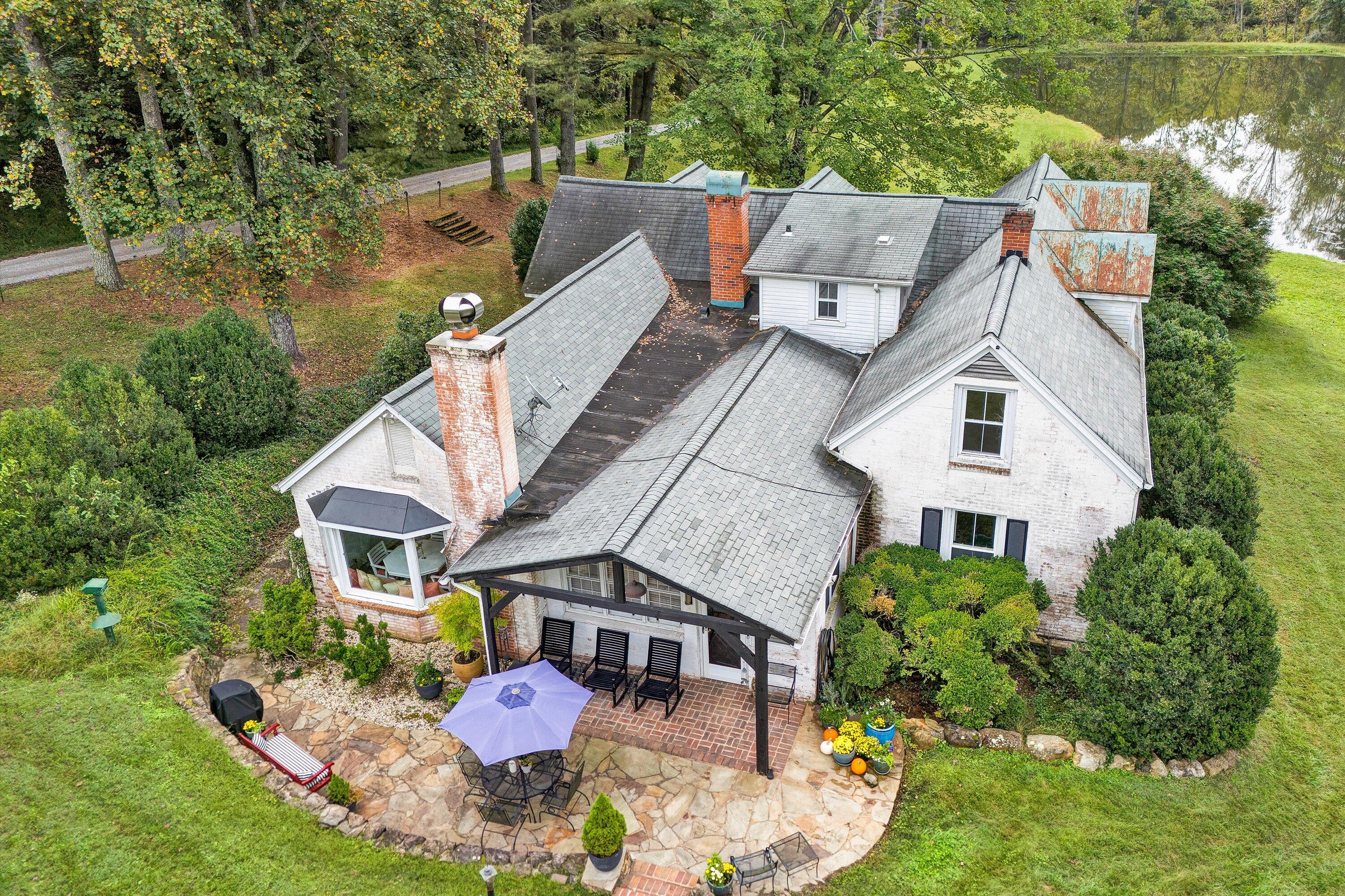 400 Walnut Road Salem, VA 24153 - Photo 10 of 97 an aerial view of a house with garden space and street view