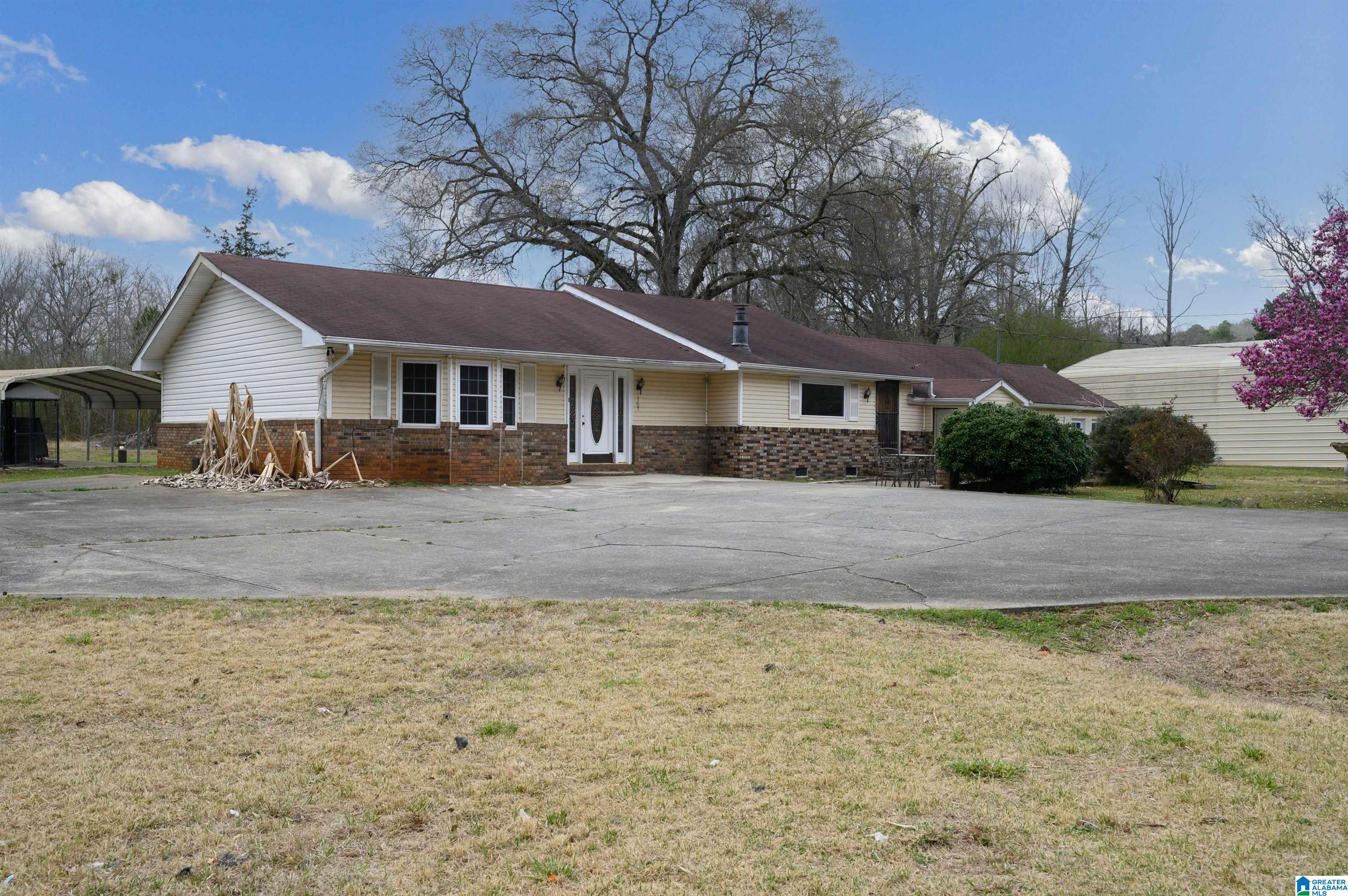 767 Hillcrest Road Sylacauga, AL 35150 - Photo 4 of 12