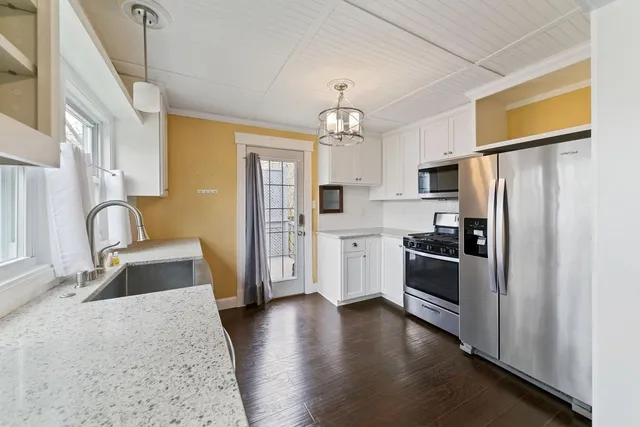 $427,000 | 724 1st Avenue Northwest, New Brighton, MN 55112