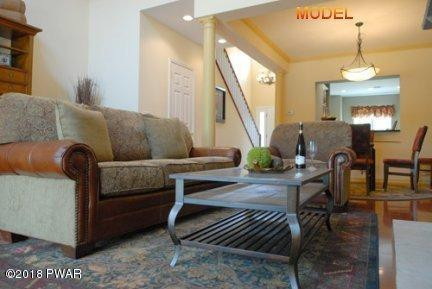 904 Macintosh Way Matamoras, PA 18336 - Photo 1 of 17