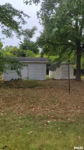 $79,000 | 211 West Bryan Street, Herrin, IL 62948