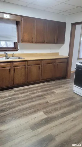 $79,000 | 211 West Bryan Street, Herrin, IL 62948