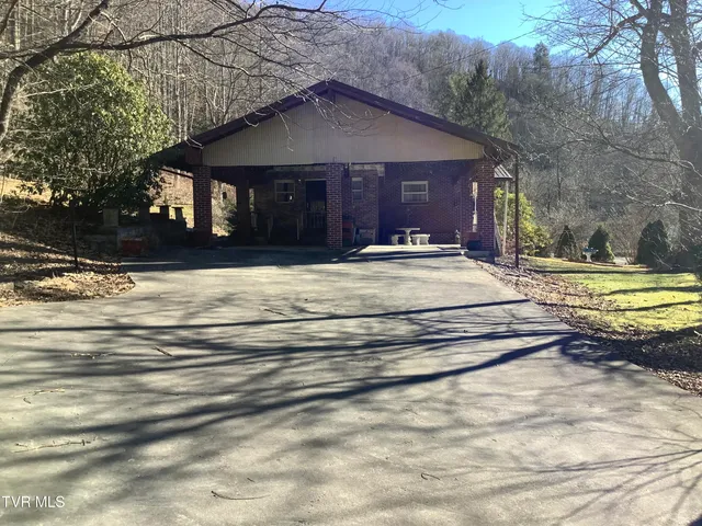 $229,990 | 5610 Powell River Road, Norton, VA 24273