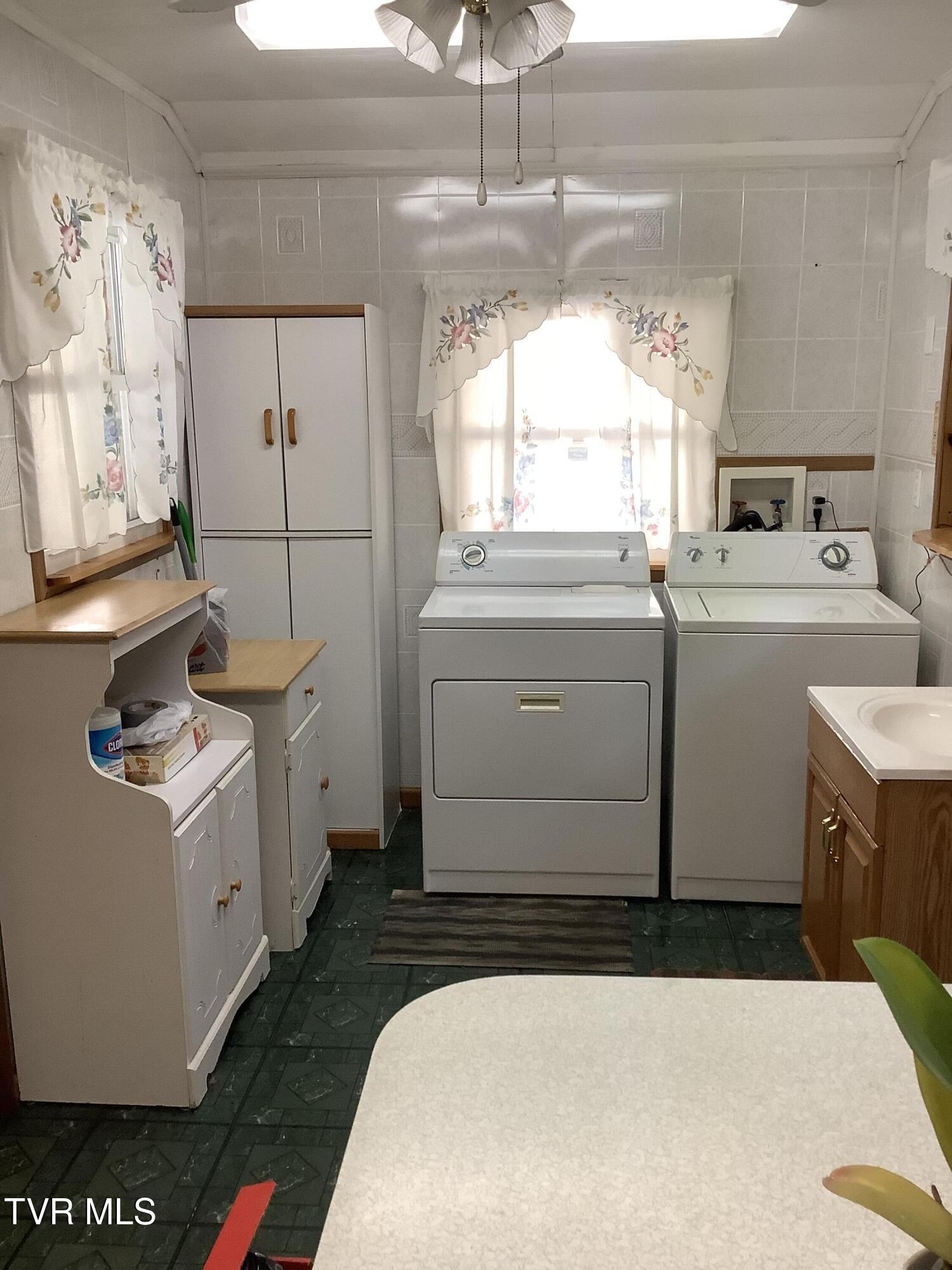 5610 Powell River Road Norton, VA 24273 - Photo 47 of 74 IMG_0416