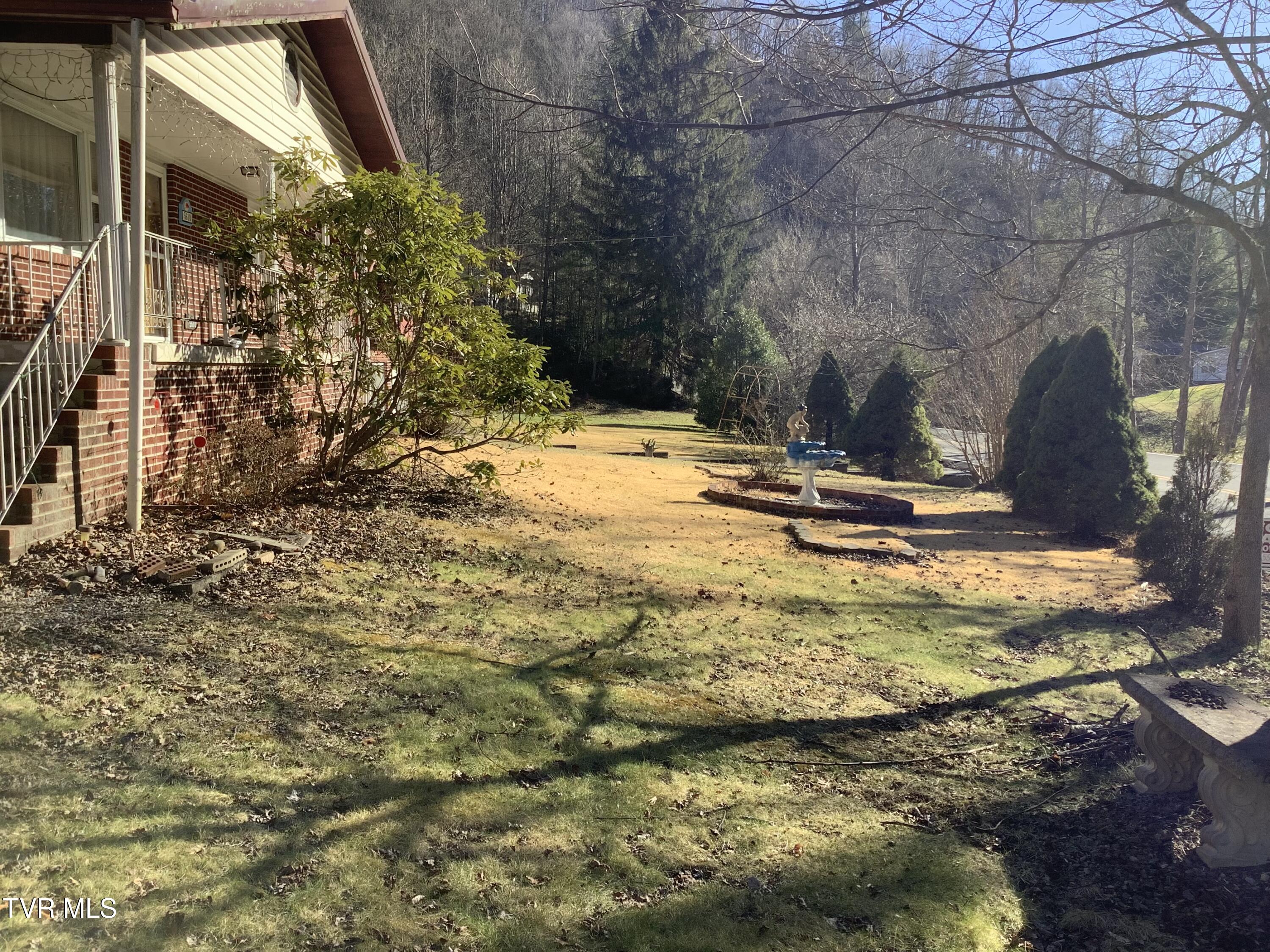 5610 Powell River Road Norton, VA 24273 - Photo 6 of 74 IMG_0367