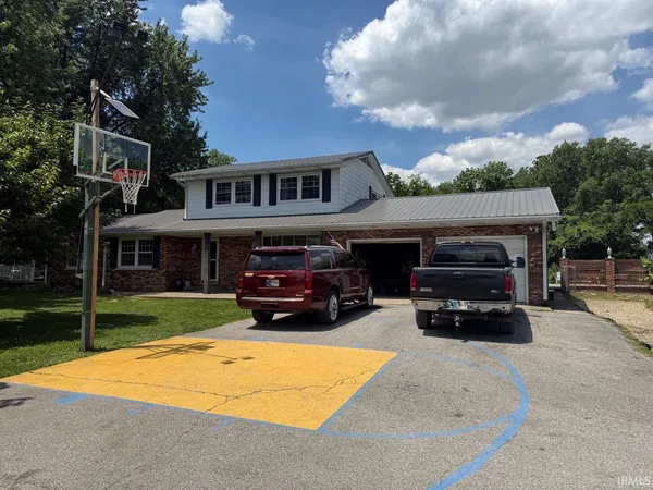 $360,000 | 2099 West 50 South, Princeton, IN 47670