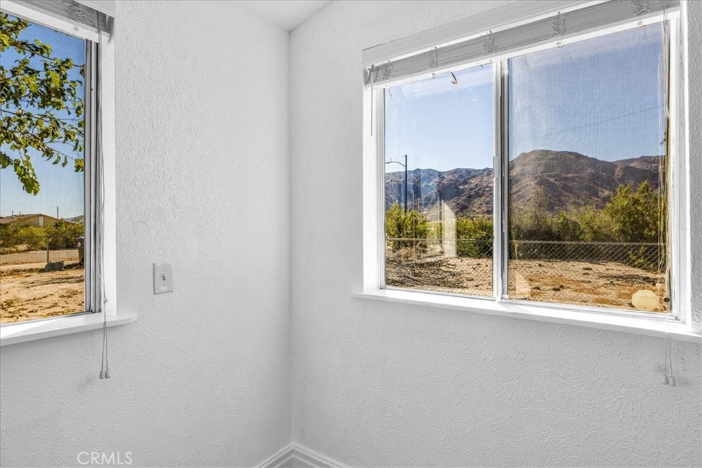 6686 Mojave Avenue Twentynine Palms, CA 92277 - Photo 18 of 41 a view of a window in a room