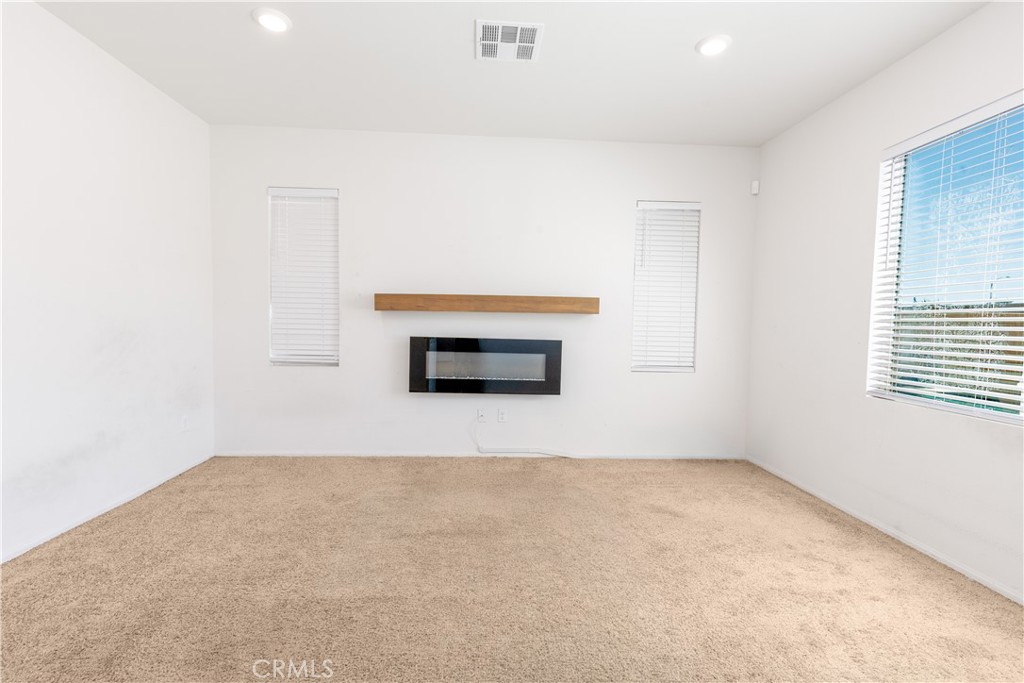 12479 Sunset Road Victorville, CA 92392 - Photo 8 of 24