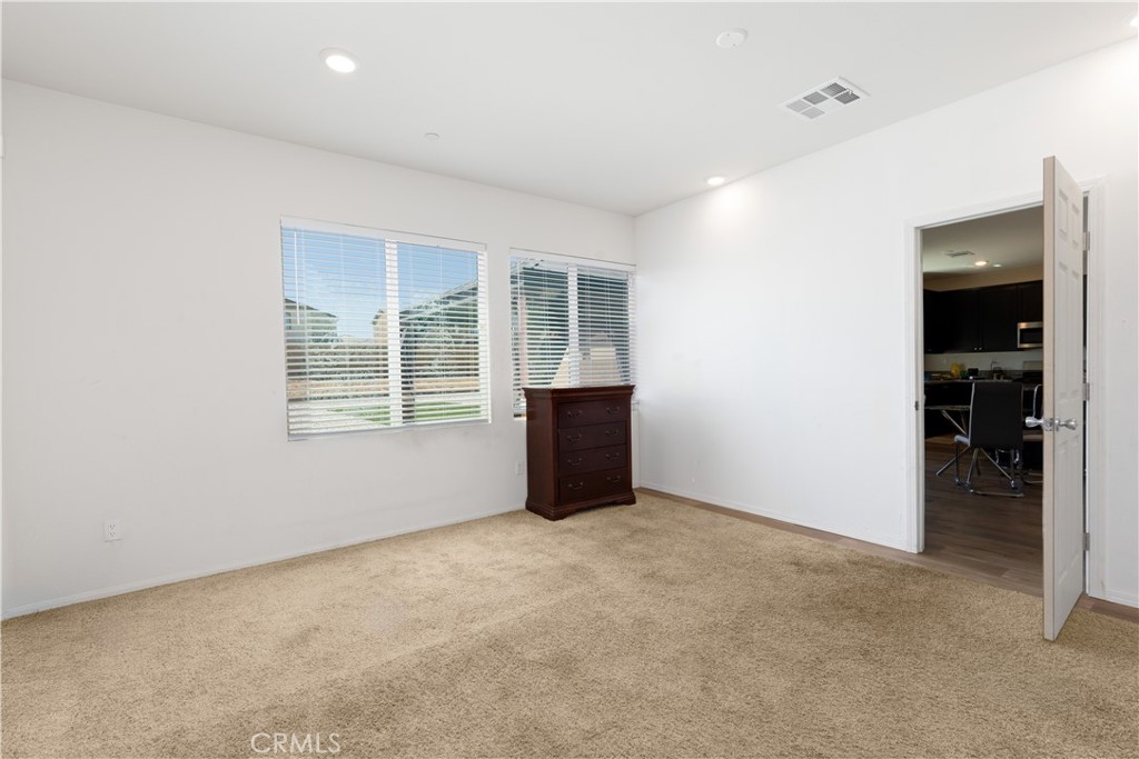 12479 Sunset Road Victorville, CA 92392 - Photo 10 of 24