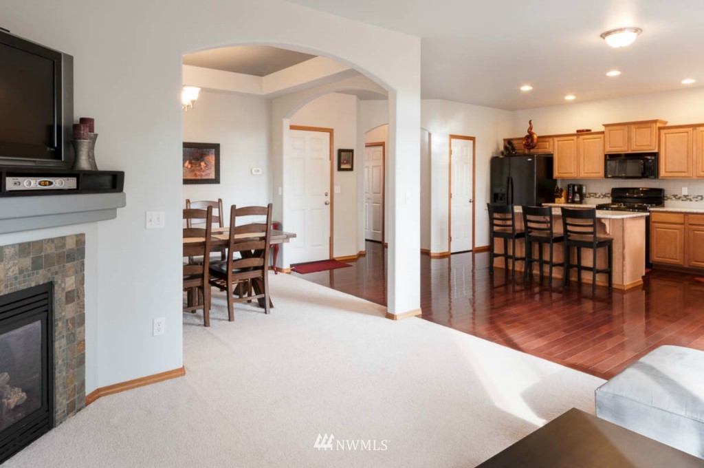 4626 146th Place Southeast Bothell, WA 98012 - Photo 3 of 22 Gallery Image 3