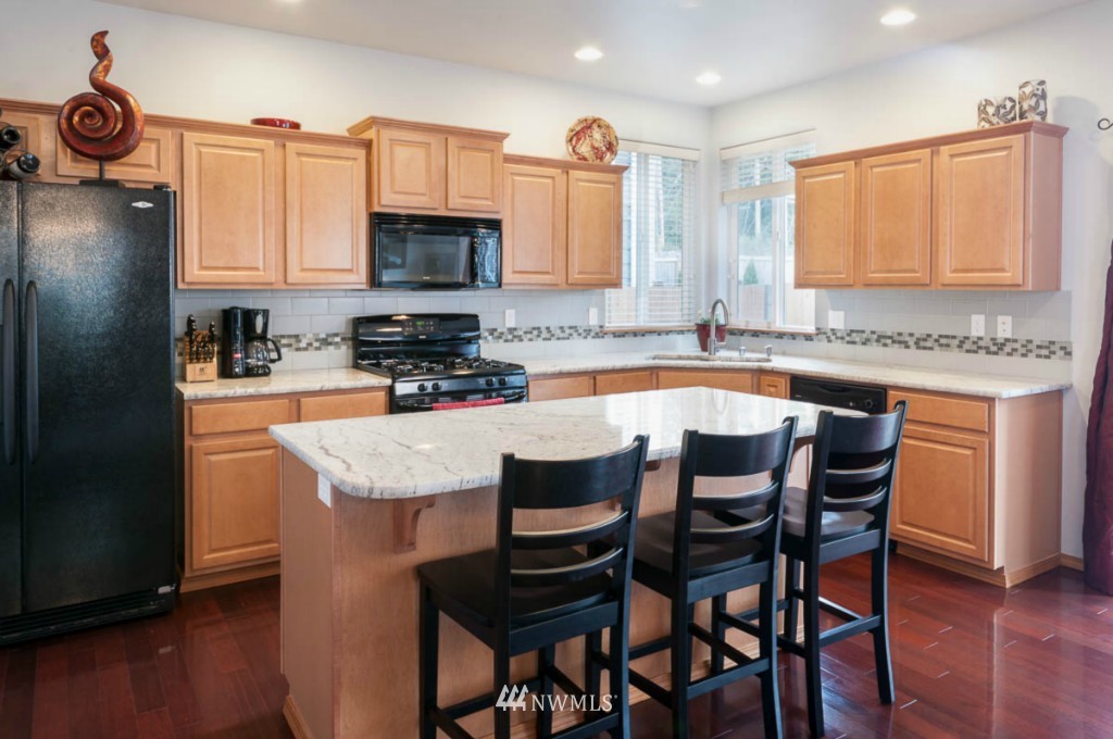 4626 146th Place Southeast Bothell, WA 98012 - Photo 6 of 22 Gallery Image 6