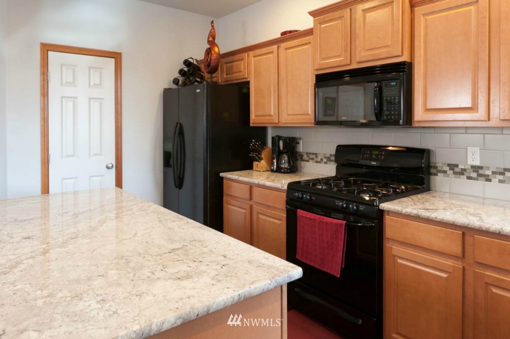 4626 146th Place Southeast Bothell, WA 98012 - Photo 7 of 22 Gallery Image 7