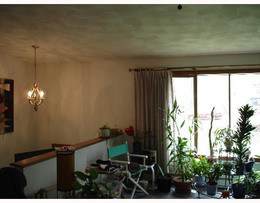 1101 Fish Hill Road Coventry, RI 02816 - Photo 3 of 3 Living Room.