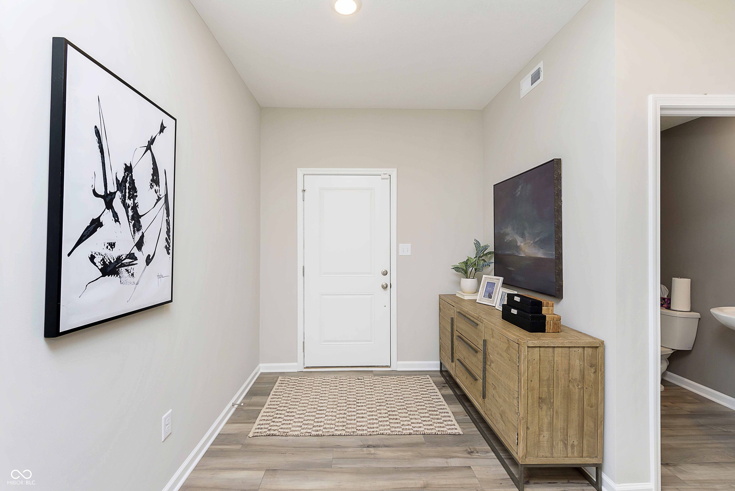 10909 Helmcrest Drive Indianapolis, IN 46239 - Photo 3 of 31