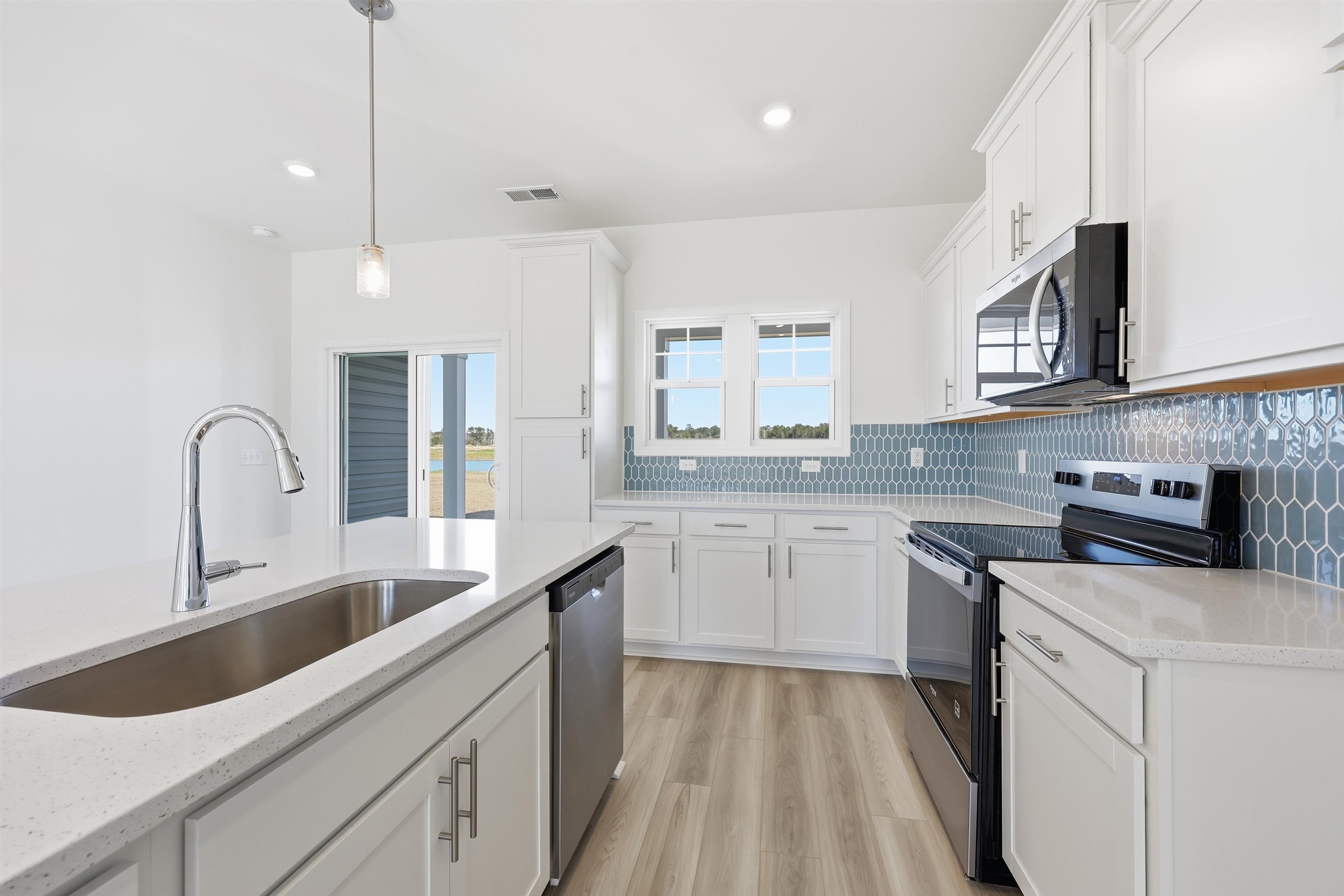 4111 Collins Farm Way Conway, SC 29526 - Photo 9 of 38